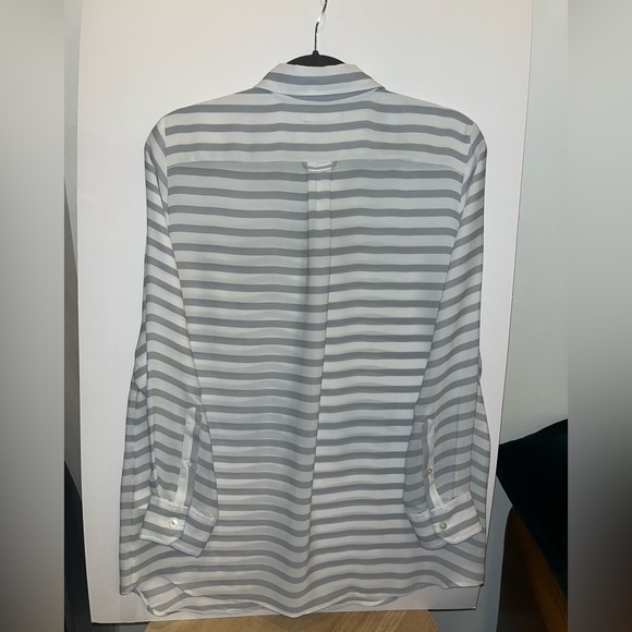 Petite 🍌 Banana Republic Button Down - Picture 4 of 13